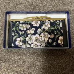 花柄刺繍 がま口財布 ネイビー