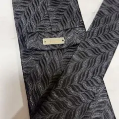 ブリオーニ ネクタイ ブラック 刺繍デザイン