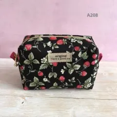 ハンドメイド＊BOXポーチ＊いちご(小柄)＊ブラック＊内布ピンク
