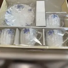 青い花柄 カップ・ソーサーセット