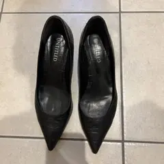 お値下げしました　UNTITLED 黒 　23cm パンプス