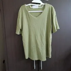 Chaco closet オリーブグリーン VネックTシャツのサムネイル