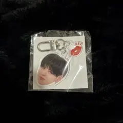 TREASURE POPUP カプセルトイ ヨシ