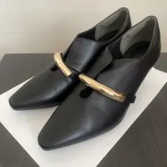VIVIAN スリットデザインゴールドモチーフパンプス ブラック Lサイズのサムネイル