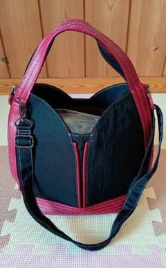 KFB ロングショルダー付き2wayバッグ（ビアンコ）ブラック　未使用