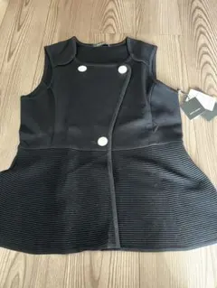 新品　pierre cardin 黒 ベスト Lのサムネイル