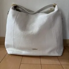 FURLA ホワイトレザートートバッグ