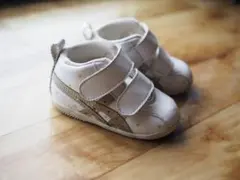 アシックス　キッズシューズ星柄×ホワイト12.5cm