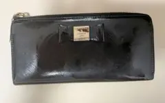 LANVIN en Bleu 二つ折り財布 リボン エナメルのサムネイル