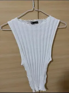 ZARAリブニットホルターネックトップス 新品未使用