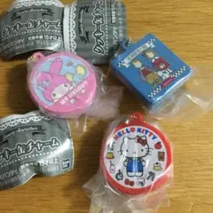 サンリオ　クッキー缶チャーム　キティ　マイメロディ　ザ ボードビルデュオ ガチャ