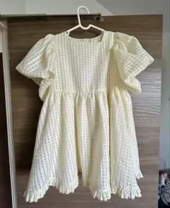 fit more パフスリーブ　ペプラム　トップスのサムネイル