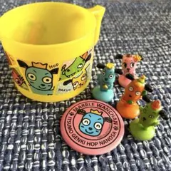 希少 明治製菓 マーブル わんちゃん カップフィギュア 缶バッチ　セット売りのサムネイル