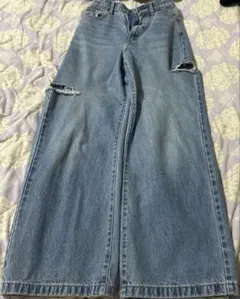 ダメージジーンズ　レディース