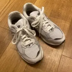 値下しました New Balance 2002R スニーカー ホワイト