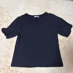 ネイビー 半袖Tシャツ シンプルデザイン