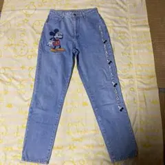ミッキーマウス刺繍デニムパンツ