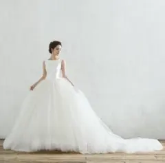 ハツコエンドウGigi風　ウェディングドレス プリンセスライン　結婚式　前撮りのサムネイル