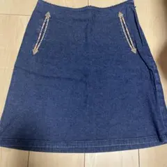 Burberryデニム 台形スカート ワンポイントポケット付き