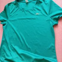 Reebok ターコイズ Tシャツ