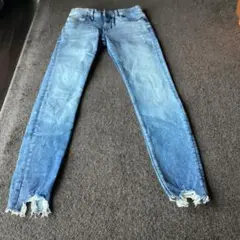 ZARA デニムパンツ スキニー ダメージ　裾フリンジ　S