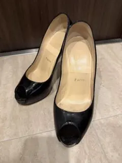 Christian Louboutin エナメル オープントゥ ハイヒール 黒 - メルカリ