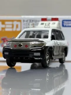 送料無料 】未使用！即発！ ランクル パトカー 警視庁 「 トミカ