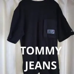 TOMMY JEANS ブラック Tシャツ ポケット付き