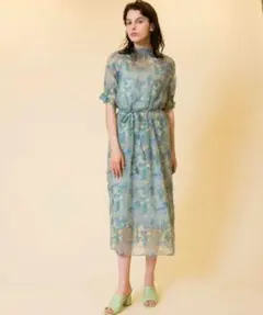 美品【MAISON SPECIAL】2WAYフラワージャガード刺繍ワンピースのサムネイル