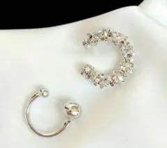 新品未使用シルバーメタルボールイヤーカフセット2個組 片耳用 キラキラ イヤカフ