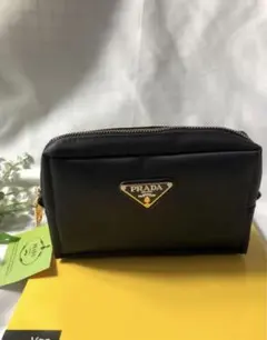 PRADA プラダ ノベルティ　ポーチ 　黒マチあり