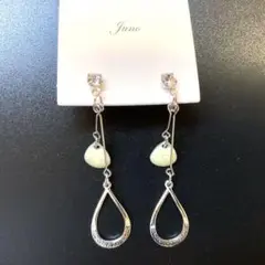 【新品未使用】ドロップ型ピアス　シンプル