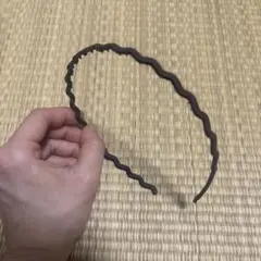 ブラウン波形デザインカチューシャ