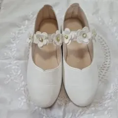 キッズ 白フォーマルシューズ 花飾り ストラップ 22.0cm