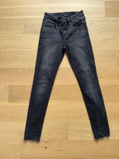 UNIQLO スキニーデニム 22 (56cm) ブラック