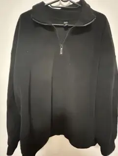 ブラック ハーフジップ トレーナー