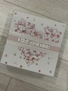 CHRISTIAN DIOR ギフトボックス 桜2026