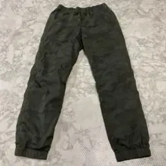 ユニクロ　シャカシャカパンツ　迷彩柄 150cm