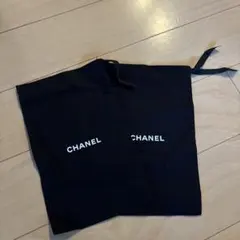 CHANEL ロゴ入り黒収納袋セット