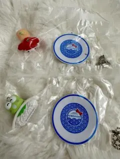 サンリオ　ガチャガチャ　お寿司キーチェーン