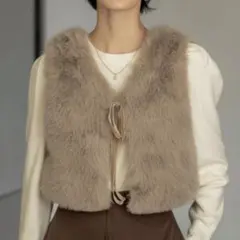 リエディ 前後2WAYフェイクファーベスト