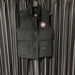 極美品 CANADA GOOSE カナダグース ダウンベスト 2229M 黒 - メルカリ