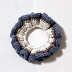 かぎ針編み　シュシュ　白ベージュ茶水色