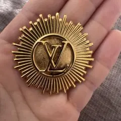 Louis Vuitton 金色ブローチのサムネイル