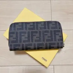 箱付き!! FENDI フェンディ ズッカ ジップ ウォレット ジッピー 長財布のサムネイル