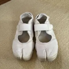 Nike トゥシューズデザイン スニーカー ホワイト