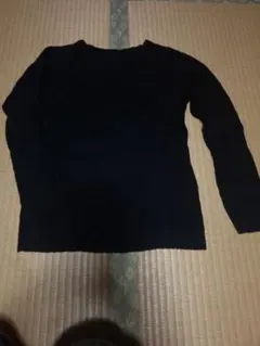 黒のリブ編み長袖Vネックウールセーター　Mサイズ
