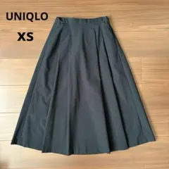 UNIQLO ユニクロ ボリュームタックスカート 撥水 丈短め ブラック XSのサムネイル
