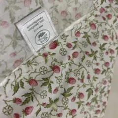 Laura Ashley イチゴプリントのコットン生地 他