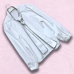 アプレジュール ホワイトリボン付き長袖シャツ《 F》ボウタイブラウス ホワイト